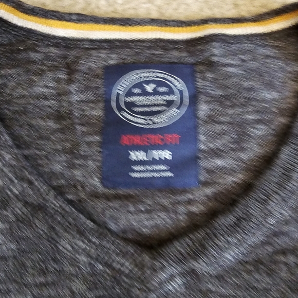 Men's American Eagle Sweater - Picture 2 of 2